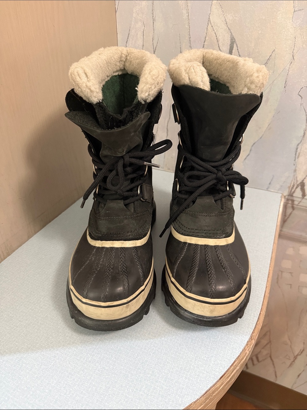 Sorel Snow Boots with Cream Trim